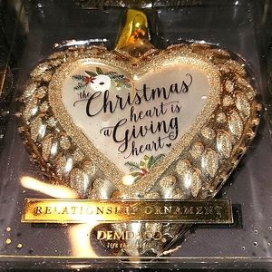 VINTAGE GLASS HEART CHRISTMAS ORNAMENT "THE CHRISTMAS HEART IS A GIVING HEART"